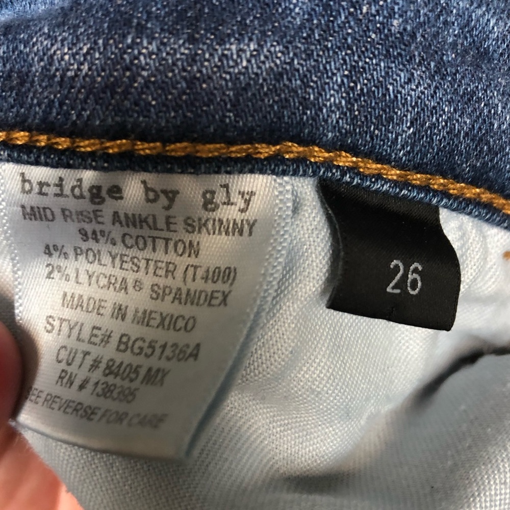 | Bridges by Gly | mid rise ankle skinny. Size 26. - Picture 4 of 7